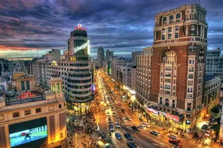 El ayuntamiento planea renovar el alumbrado público